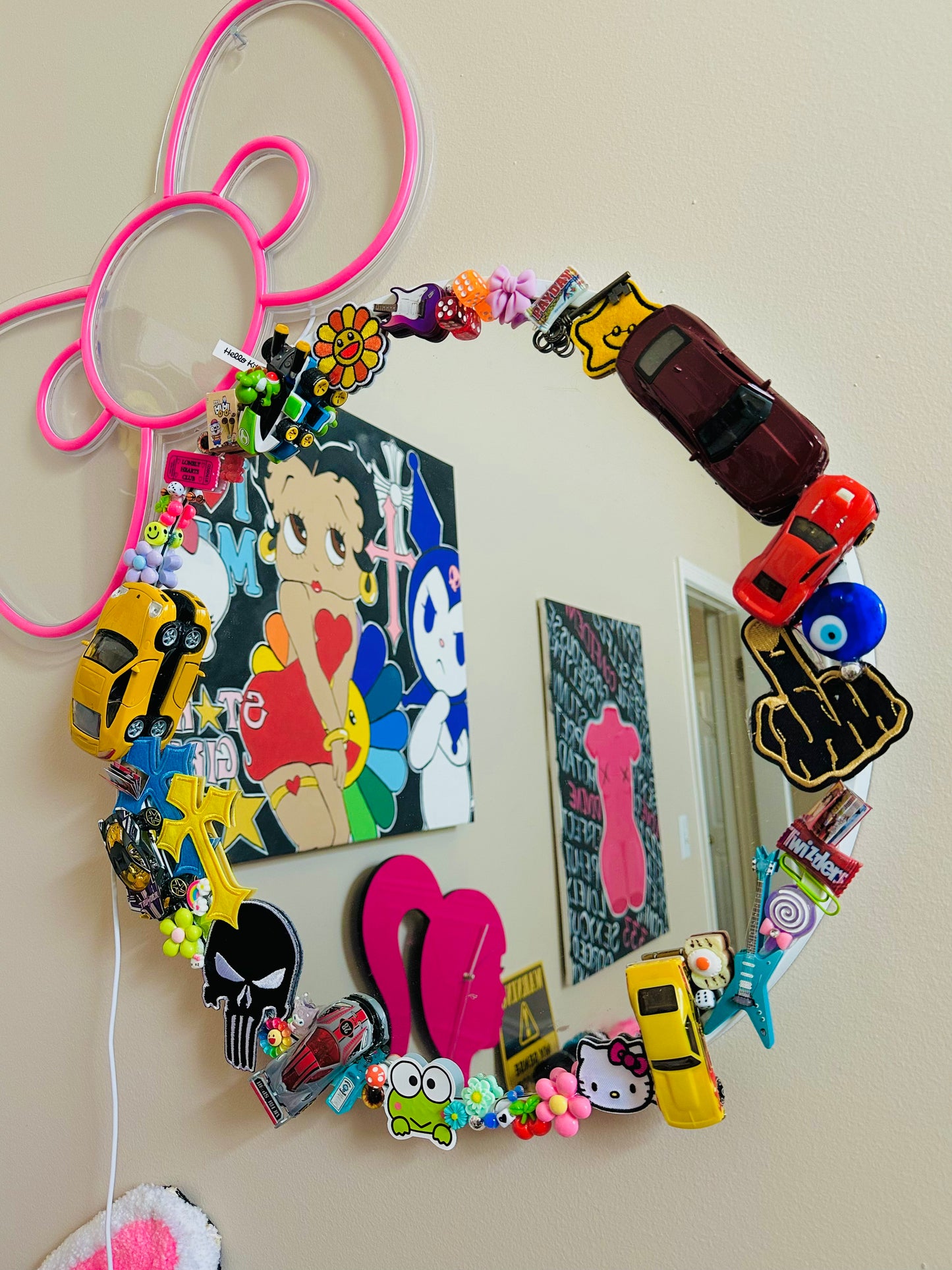 Junk mirror